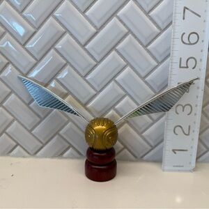 NWT Fantastic Golden Snitch Desk Decoration